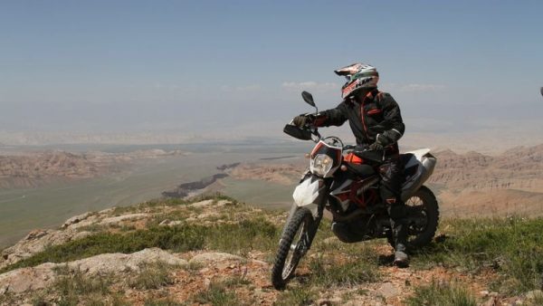 motorcycle tours kyrgyzstan-http://globuslanding.com
